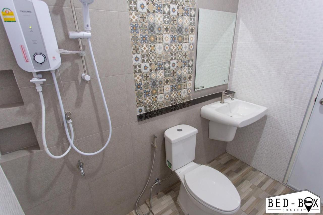 Bed Box Hotel Nakhonratchasima Buitenkant foto